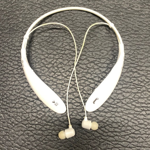 LG headphones - Picture 1 of 5